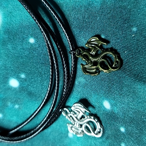 2 dragons necklace - Picture 2 of 4